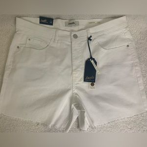 SHORT ANGELS FOREVER YOUNG WHITE